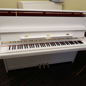 Pianino biale Petrof bdb