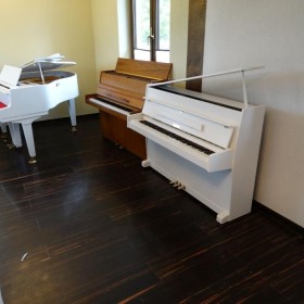 biale pianino LEGNICA gwarancja PianoDesign