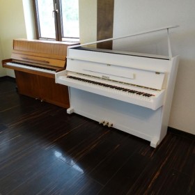 biale pianino LEGNICA gwarancja PianoDesign