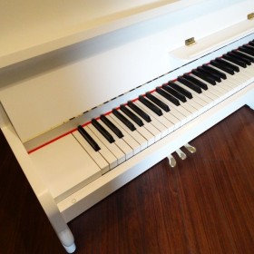 pianino biale hoffmann