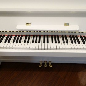 pianino biale hoffmann