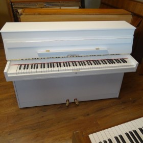 pianino biale helstrum renner