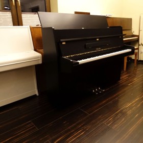 pianino hellas czarne idealne gwarancja PianoDesign