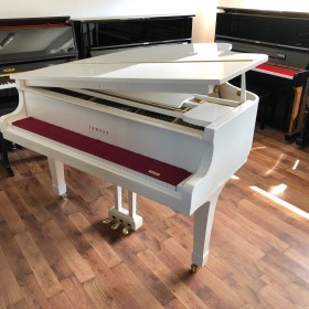 Fortepian Yamaha G1 biały