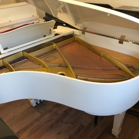 Fortepian Yamaha G1 biały