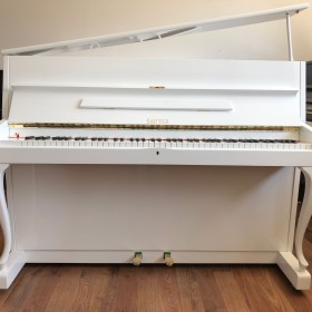 Pianino biale Sauter 108