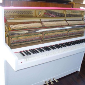 biale pianino PETROF 118 idealne