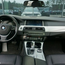 BMW Seria 5 525d xDrive Touring Luxury Line