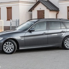 BMW Seria 3 325i Touring