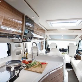 Eura Mobil Integra 890 QB