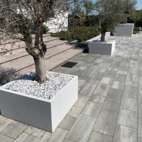 Duża donica betonowa ogrodowa zewnętrzna na drzewo 80x80x60 DUŻY WYBÓR
