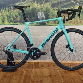 Nowy rower szosowy Bianchi Infinito koła CARBON VELOPOLIS RATY 0%