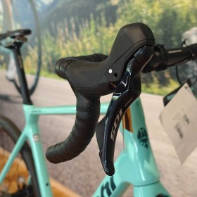 Nowy rower szosowy Bianchi Infinito koła CARBON VELOPOLIS RATY 0%