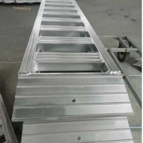 Najazdy aluminiowe do koparki 3m 2000kg rampy