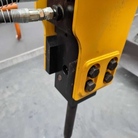 Młot hydrauliczny Berger Kraus do minikoparki minikoparek NOWY