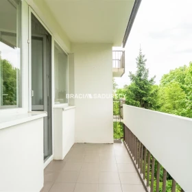 GUSTOWNE, ZADBANE,  2-POKOJOWE Z ODDZIELNĄ KUCHNIĄ