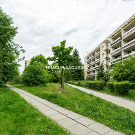 GUSTOWNE, ZADBANE,  2-POKOJOWE Z ODDZIELNĄ KUCHNIĄ