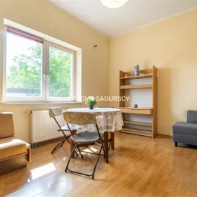 Salon z oddzielną kuchnią, Krowodrza