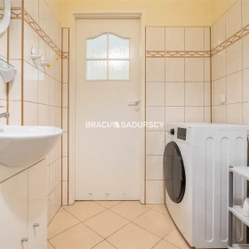 Salon z oddzielną kuchnią, Krowodrza