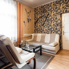 Kamienica ok. 300 m2 / 3 ar / Wadowice