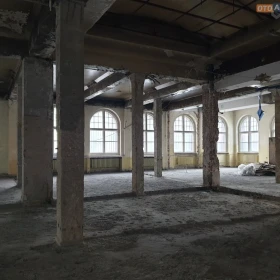 DUŻY LOKAL. IDELANY BIURO, SIEDZIBĘ BANKU, FIRMY.