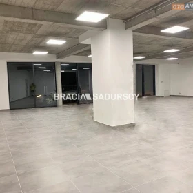 nowy lokal 170 m2 Sakwina