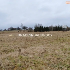 Działka zagrodowa w Głogoczowie.