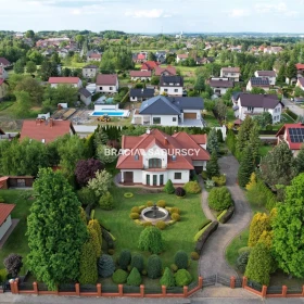 Gustowny dom rezydencyjny