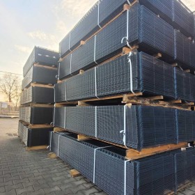 Solidne ogrodzenie 123 cm z podmurówką – szybka wycena