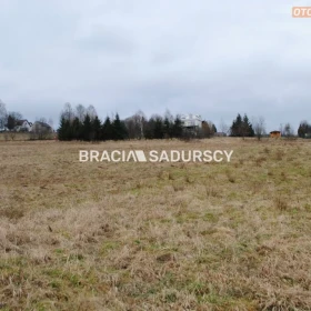 Działka zagrodowa w Głogoczowie.