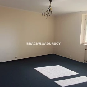 LOKAL 90M2 DO WYNAJĘCIA PŁASZÓW BAGRY