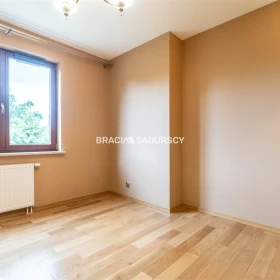 M-3 POK 77 M LUBLAŃSKA PARK BALKONY GARAZ 2X AUTA 