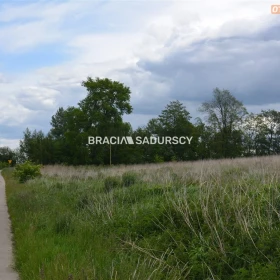 Działka w całości budowlana o pow.: 1313 m2