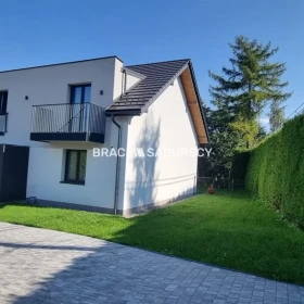 Budynek wolnostojący, 5 mieszkań, gm. Wieliczka