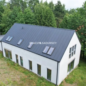 Dom jednorodzinny z basenem