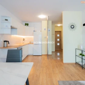 3 pokoje - 49,5m2 - Dębskiego, dobra cena, parking