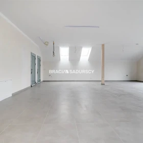 Lokal usługowy do wynajęcia - 100m2!!!