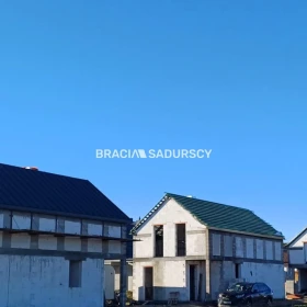 Dom Wolnostojący 140 m2 z tarasem w MNIKOWIE