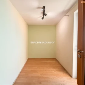 3-pok z garażem, balkon - dla rodziny