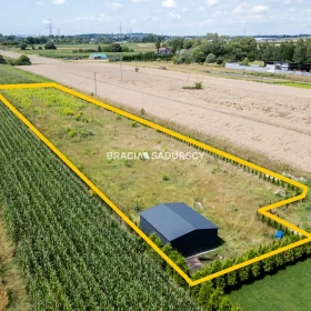 Ogrodzona działka budowlana 27ar WADÓW