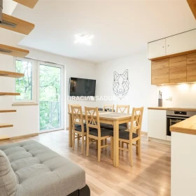 dwupoziomowe ok 80m2, Żabiniec