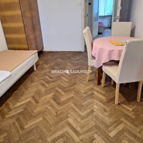 2-pok, ul. Królewska, parking dla mieszkańców
