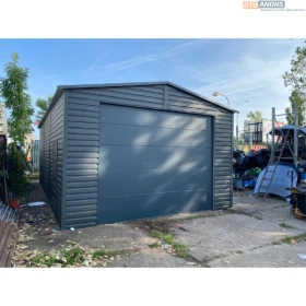 Garaż blaszany 5x9m brama segmentowa
