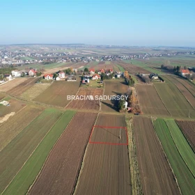 Działka budowlana 10 ar w Miechowie