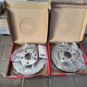 Tarcze hamólcowe przód passat B5 1.9TD 99r
