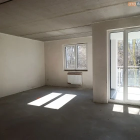 Apartament z tarasem i garderobą 