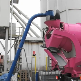 Dozownik zbrojenia rozproszonego betonu - Distributed concrete reinforcement dispenser