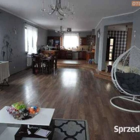 Udział 1/2 w nieruchomości zab. domem 187,51m2