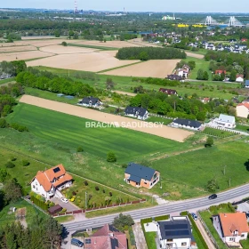 Działka z budynkiem 240m2/szeregówki/bliźniaki 