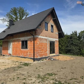 NOWY DOM Z POTENCJAŁEM NA DUŻEJ DZIAŁCE!